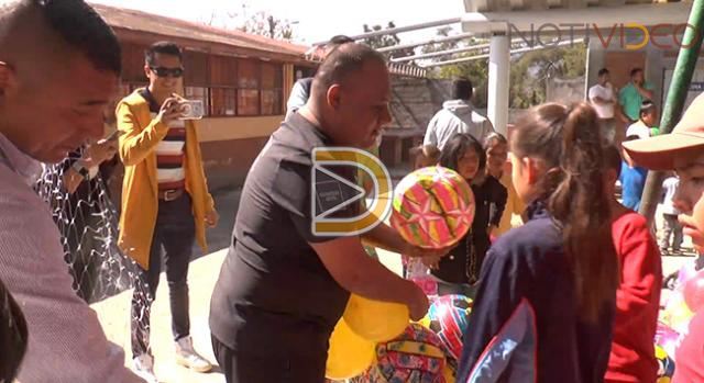 Guardia Civil lleva sonrisas y juguetes a niños de las tenencias morelianas