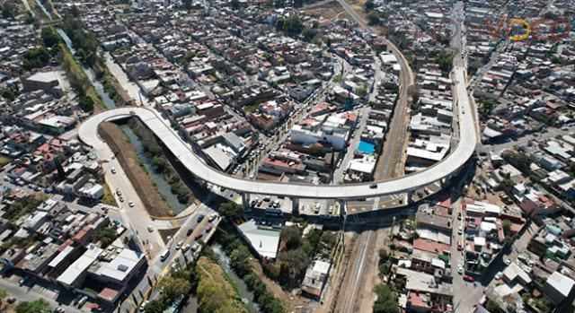 Inaugura Alfonso Martínez puente Siervo de la Nación