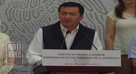 Presenta Osorio Chong a funcionarios