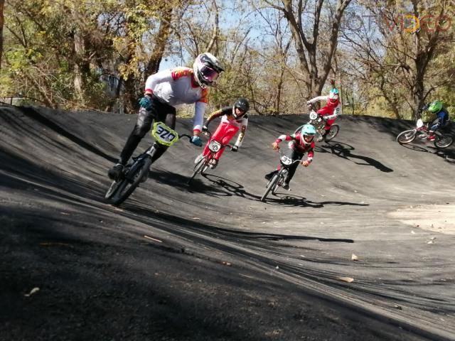 Celebran Selectivo Estatal de BMX en la rehabilitada pista del Bosque Cuauhtémoc de Morelia