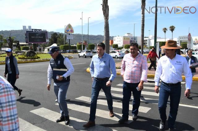 Entrega Alfonso Martínez reencarpetamiento de Av. Enrique Ramírez