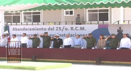 Felipe Calderón inaugura regimiento en Tiquicheo Michoacán