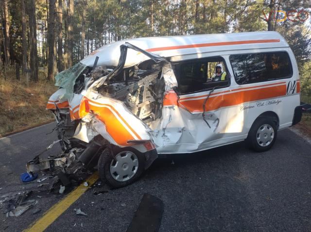 Mueren seis pasajeros de un colectivo en un accidnete esta mañana en la carretera a Huajumbaro 