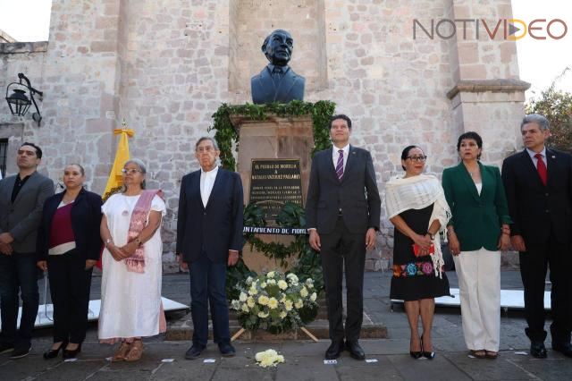 Alfonso Martínez conmemora aniversario luctuoso de Natalio Vázquez Pallares