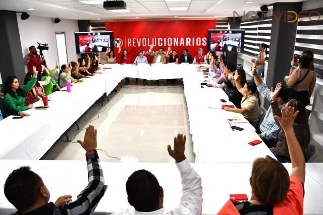 ”El PRI Michoacán honra su palabra empeñada de construir con PAN y PRD”: Memo Valencia