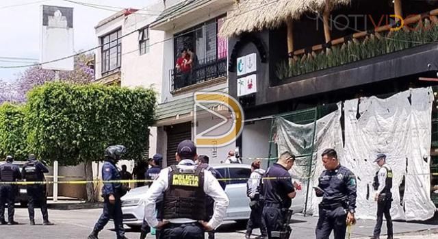 Balean a dos hombres en un restaurante de mariscos en Morelia, uno murió en el lugar