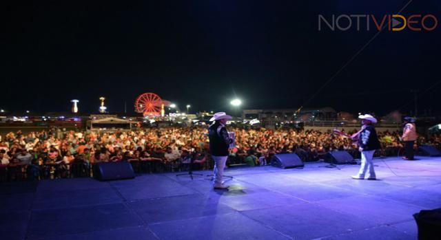 El norteño sonó en la Expo Fiesta Michoacán con Los Cadetes de Linares