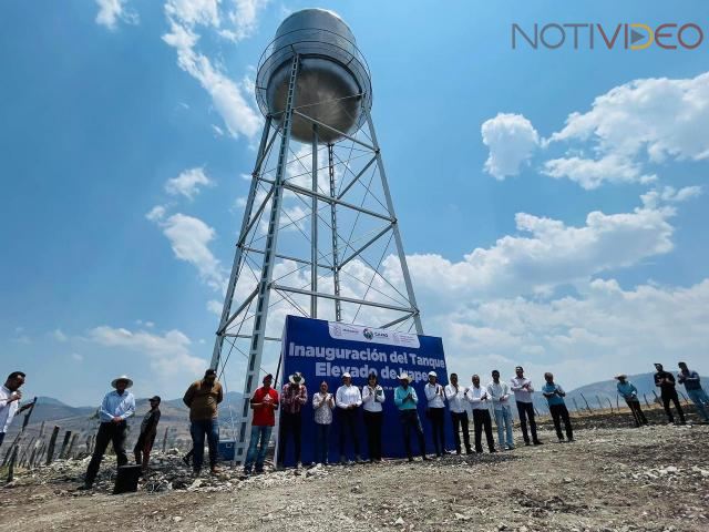 Inaugura Chava Cortés tanque elevado de agua en Irapeo