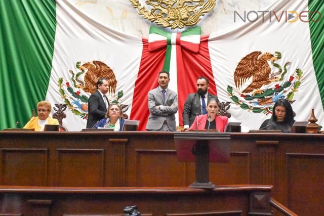 A la Normal de Arteaga, medalla “Michoacán al Mérito Docente 2023”