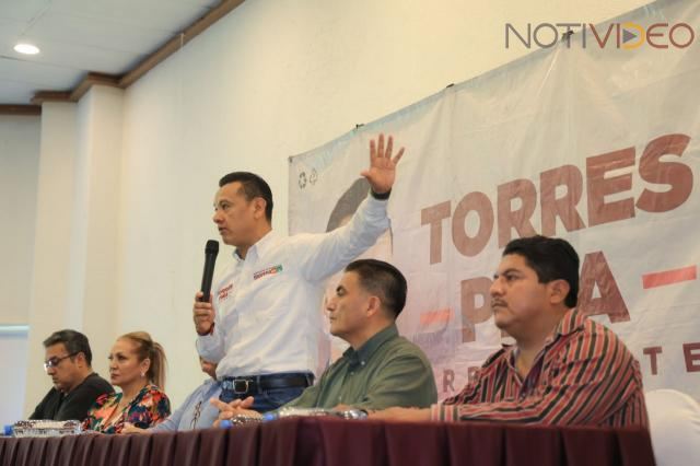 Maestros cierran filas con la 4T; respaldan candidatura de Torres Piña