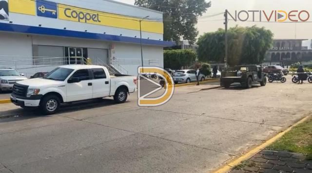 Hombre con falsa bomba genera evacuación de Coppel Paseo Lázaro Cárdenas