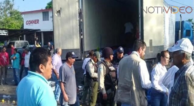 Rescatan a 200 migrantes abandonados en Veracruz