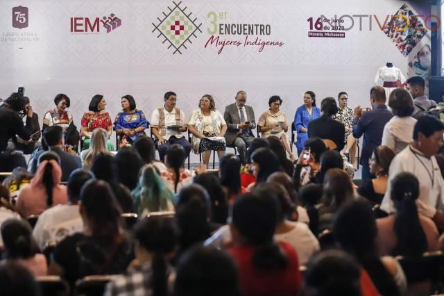 Con reconocimiento a mujeres, inauguran IEM y Congreso  3er Encuentro de Mujeres Indígenas