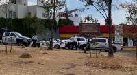 Matan a hombre afuera de un Oxxo en la zona de Altozano 