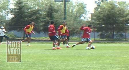 Monarcas entrena para enfrentar a Neza