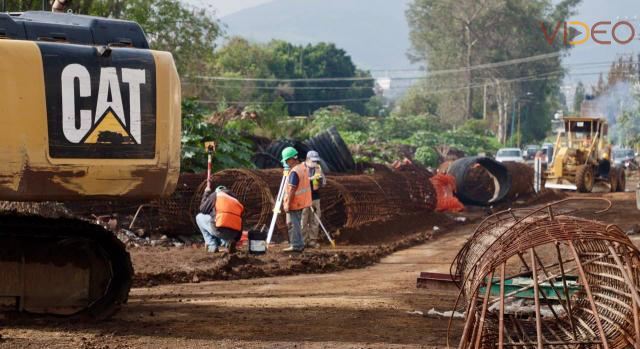 Anuncian cortes de circulación por maniobras en puente de Avenida Siervo de la Nación