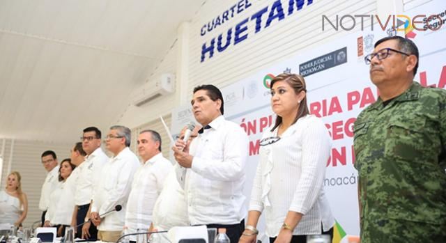 Instala Gobernador Mesa de Seguridad y Justicia de la región Huetamo