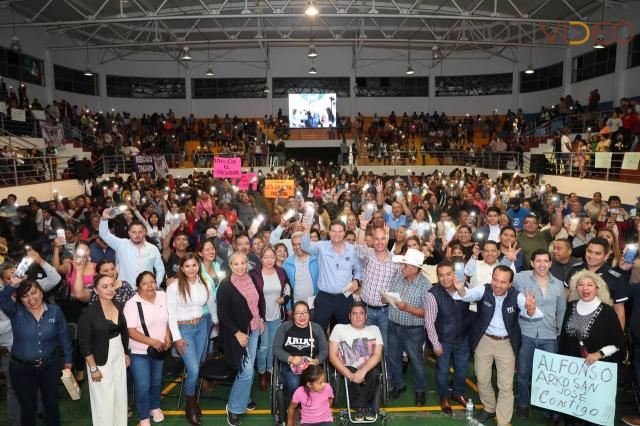 Miles acompañan al alcalde Alfonso Martínez, en el auditorio Servando Chávez