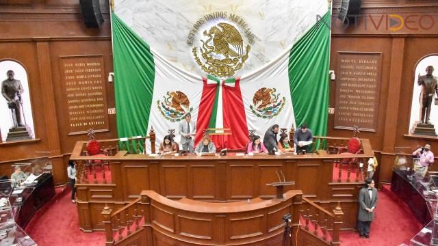 Alista 75 Legislatura, primera edición del Parlamento de Mujeres