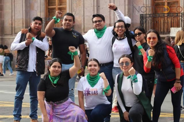 Celebra Toño Carreño despenalización del aborto