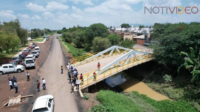 Gobierno Municipal construye puente vehicular que conecta San Juanito Itzícuaro con Libramiento