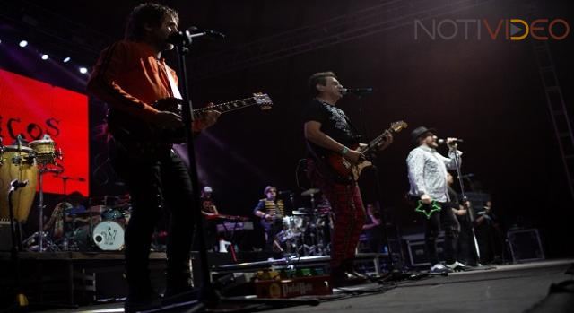 Los Auténticos Decadentes armaron una fiesta en Morelia