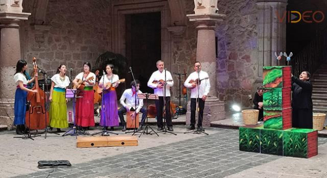 Trotamundos Teatro y Media Luna presentaron un espectáculo virtual desde Palacio Municipal