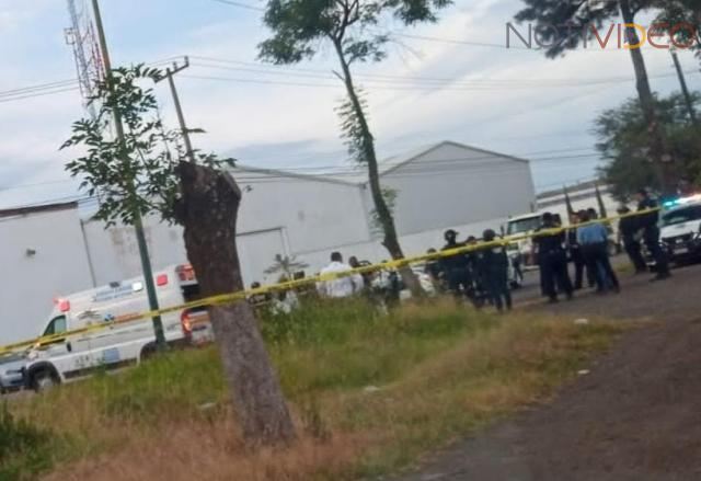 Policías municipales abaten a presunto ladrón en la salida a Charo.