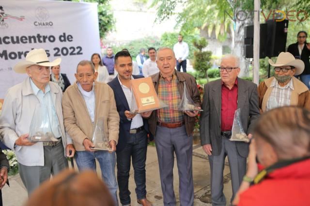 Miguel Flores y el equipo Rey Niño reciben la Presea Encuentro de Hidalgo y Morelos 2022