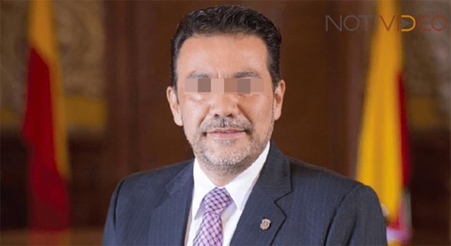 Denuncian por abuso sexual a secretario de Turismo, Roberto M.