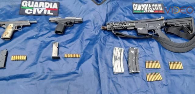 Aseguran SSP EN Zamora a tres hombres en posesión de un fusil y dos pistolas