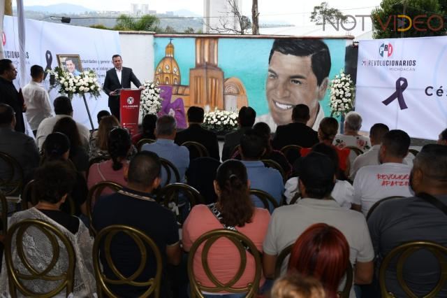 Homenajea PRI Michoacán a César Chávez Garibay