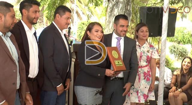 Premian a Magistrada en Charo