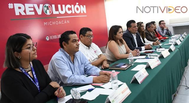 Capacitan instituciones electorales al PRI Michoacán