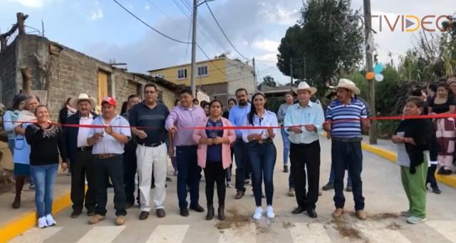 Inaugura Araceli Saucedo Reyes calle Melchor Ocampo en Opopeo