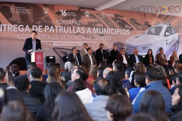 Propone Alfonso Martínez ampliar rutas exclusivas para mujeres, en Morelia