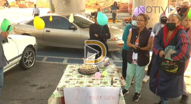 Celebran cumpleaños de Puente de Siervo de la Nación y Periodismo