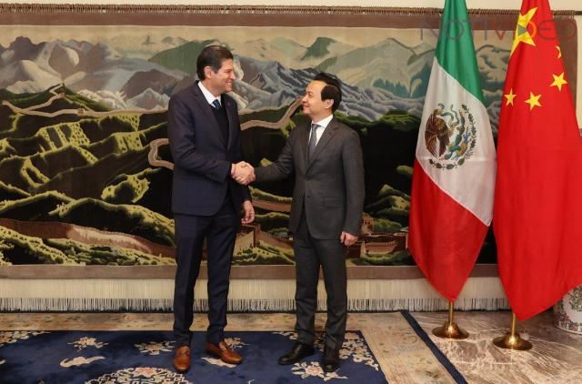 Alfonso Martínez expone potencial económico y turístico de Morelia a Embajador de China en México